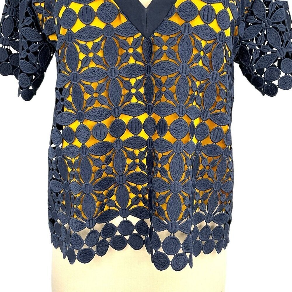 Max Mara Max & Co Size 6 Blouse Broderie Anglaise Navy Gold Short Sleeve V Neck - Picture 3 of 14